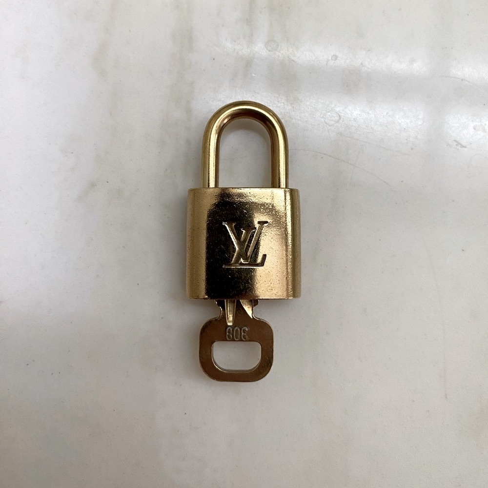 LOUIS VUITTON LV Brass Padlock Lock and Key #308